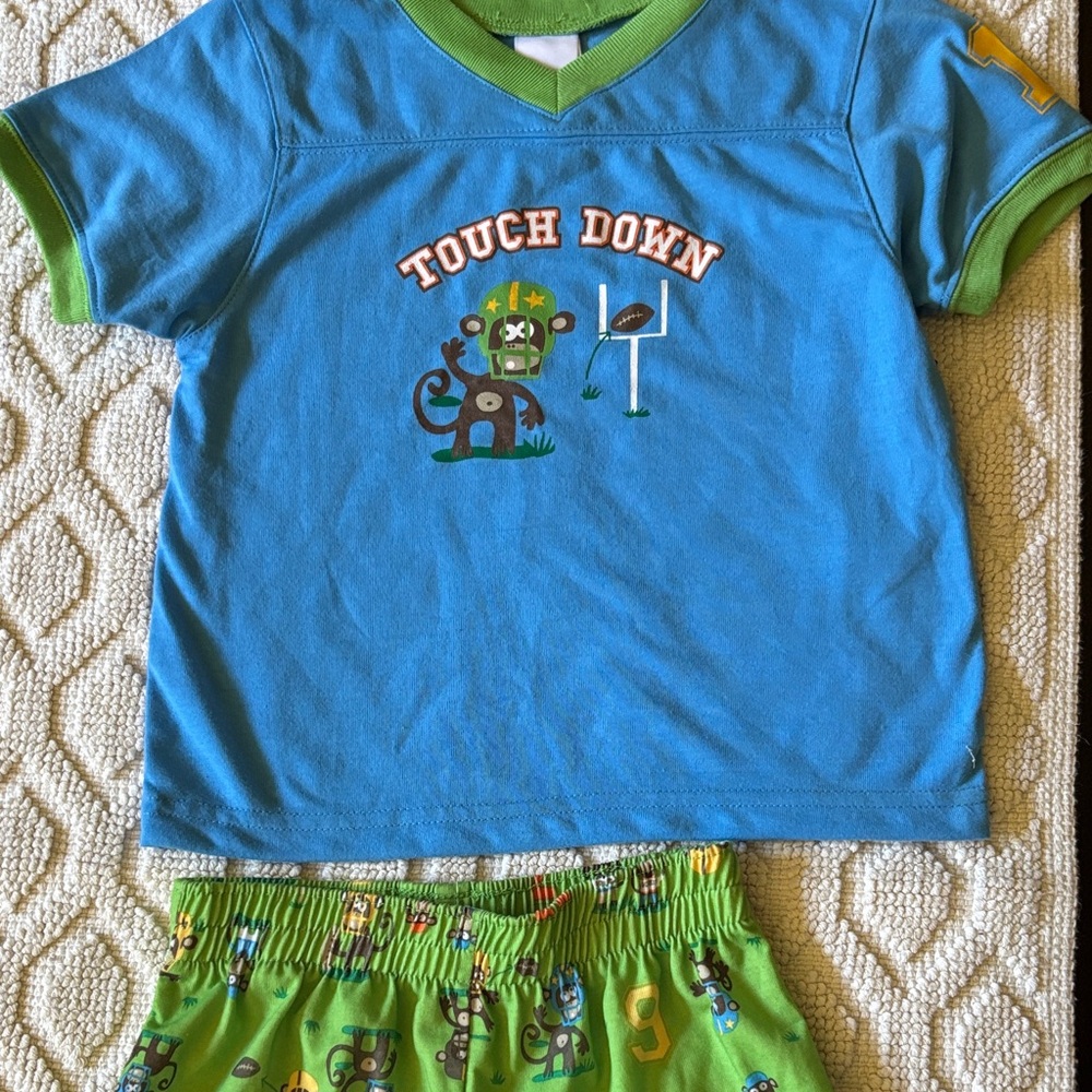Pajamas toddler boys size 2T polyester wonderkids Touchdown weight 26-28 lbs